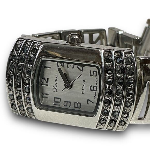 Geneva Y2K Vintage Platinum with Back & Crystal Rhinestones Tonneau Shaped Face main image 11